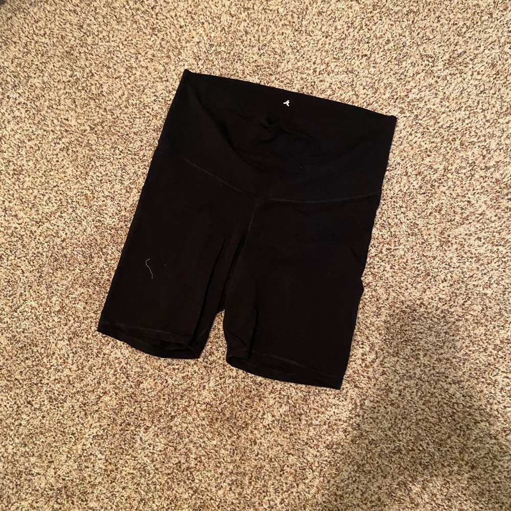 Old Navy maternity bike shorts